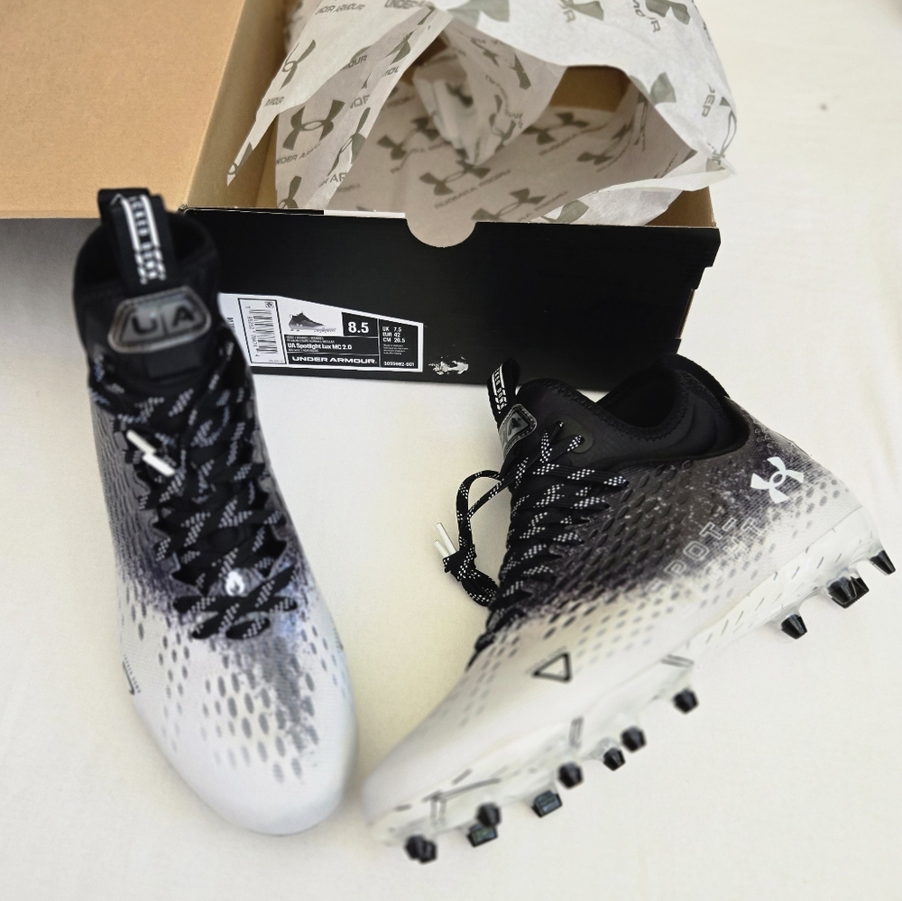 Under Armour UA Spotlight Lux MC2.0 Football Cleats Sneakers New Black White 8.5